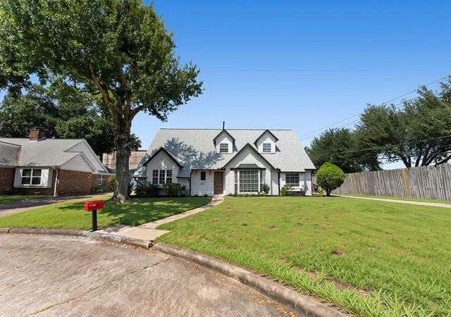 Photo 2 of Single family home for sale at 2635 Talina Way, Houston, TX 77080 | MLS# 10369295 | Listing updated on 2026-09-19