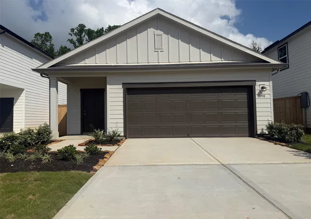 Photo 1 of Single family home for sale at 5998 Mercer St, Conroe, TX 77303 | MLS# 7799736 | Listing updated on 2026-09-20