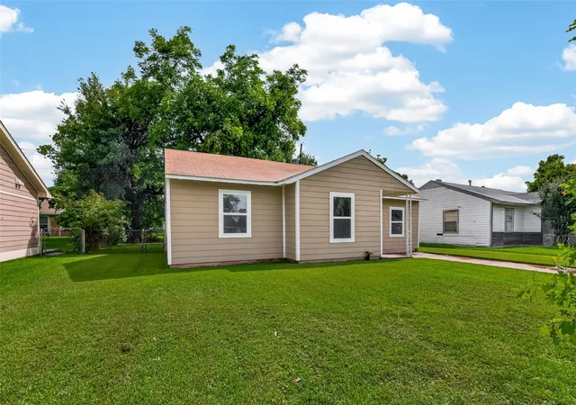 Photo 2 of Single family home for sale at 3922 Alsace St, Houston, TX 77021 | MLS# 40073025 | Listing updated on 2026-09-06