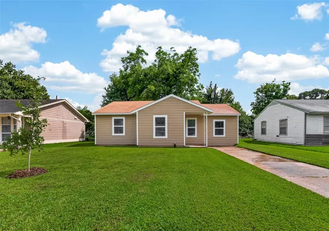 Photo 3 of Single family home for sale at 3922 Alsace St, Houston, TX 77021 | MLS# 40073025 | Listing updated on 2026-09-06
