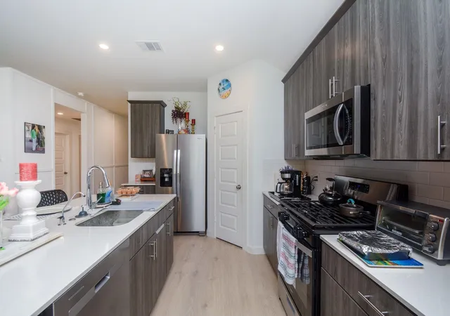 Photo 4 of Single family home for sale at 4974 Arvida Ln, Fresno, TX 77545 | MLS# 70560173 | Listing updated on 2026-10-01