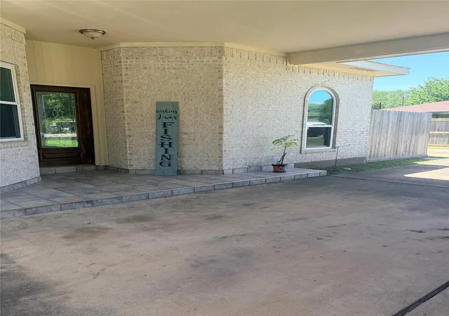 Photo 3 of Single family home for sale at 3230 W Meadow Ln, Dickinson, TX 77539 | MLS# 18310463 | Listing updated on 2026-09-13