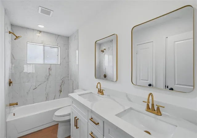 Photo 4 of Sale Pending at 3715 Straightfork Dr, Houston, TX 77082 | MLS# 39319060 | Listing updated on 2026-09-16