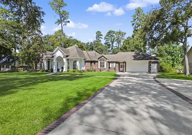 Photo 2 of Sale Pending at 22511 Trailwood Ln, Tomball, TX 77375 | MLS# 79784131 | Listing updated on 2026-09-19