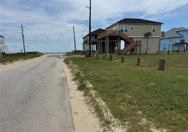 Photo 2 of Land for sale at 827 O Neil Rd, Port Bolivar, TX 77650 | MLS# 70043004 | Listing updated on 2026-09-17