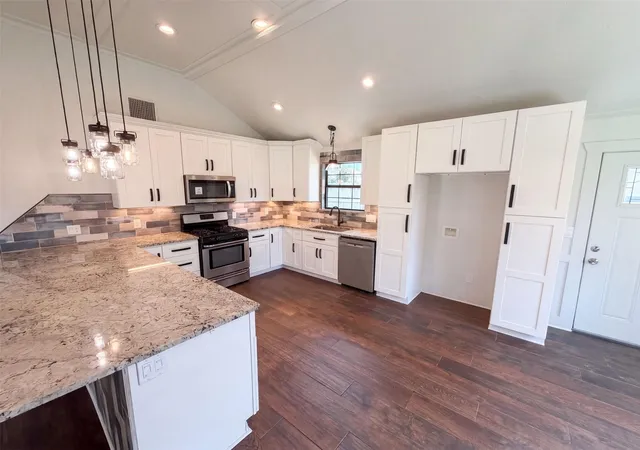 Photo 2 of Single family home for sale at 10942 Collingswood Dr, La Porte, TX 77571 | MLS# 23490162 | Listing updated on 2026-10-09