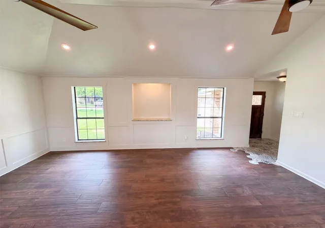 Photo 3 of Single family home for sale at 10942 Collingswood Dr, La Porte, TX 77571 | MLS# 23490162 | Listing updated on 2026-10-09