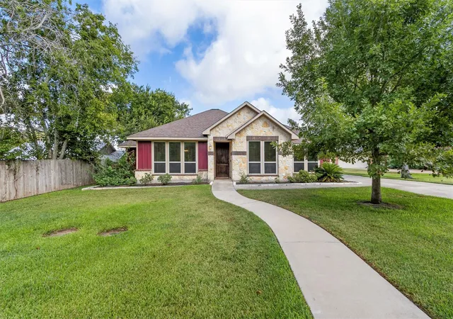 Photo 1 of Sale Pending at 1519 Felder St, Navasota, TX 77868 | MLS# 29130120 | Listing updated on 2026-10-06
