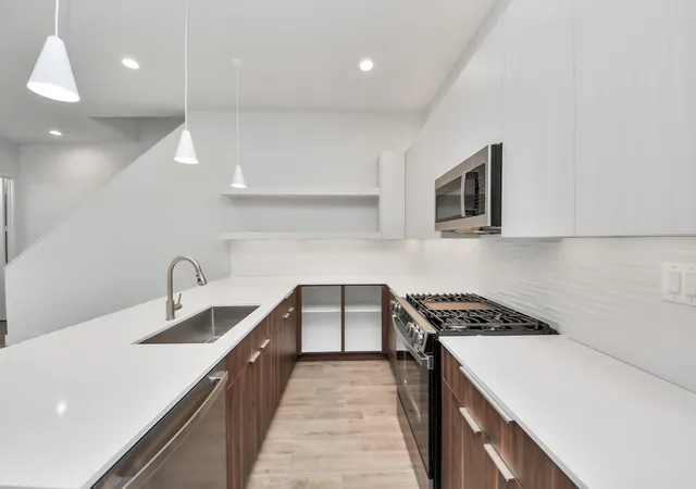 Photo 4 of Single family home for sale at 3003 Ocean Cay Dr, Houston, TX 77047 | MLS# 94993262 | Listing updated on 2026-10-08