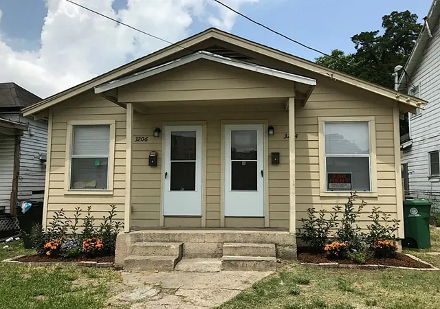 Photo 1 of Multi family home for sale at 3204 Napoleon St, Houston, TX 77004 | MLS# 10571398 | Listing updated on 2026-09-09