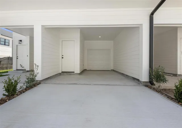 Photo 3 of Multi family home for sale at 3258 Sauce Pan A/b Way, Katy, TX 77449 | MLS# 52978153 | Listing updated on 2026-09-19