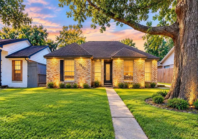 Photo 2 of Single family home for sale at 9907 Greencreek Dr, Houston, TX 77070 | MLS# 60252503 | Listing updated on 2026-08-31