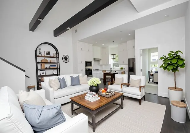 Photo 3 of Townhouse for sale at 7707 Jacquelyn Oaks Rd, Houston, TX 77055 | MLS# 16973778 | Listing updated on 2026-09-04