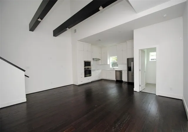 Photo 3 of Townhouse for sale at 7707 Jacquelyn Oaks Rd, Houston, TX 77055 | MLS# 16973778 | Listing updated on 2026-09-04