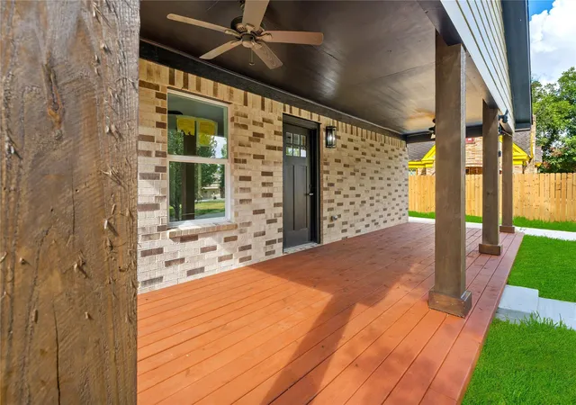 Photo 3 of Single family home for sale at 1408 Pearson St, Houston, TX 77023 | MLS# 17351792 | Listing updated on 2026-09-22