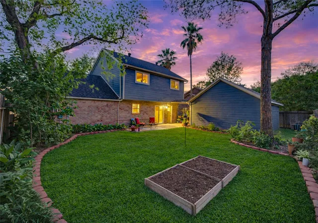 Photo 3 of Single family home for sale at 2258 Woodland Springs St, Houston, TX 77077 | MLS# 69634970 | Listing updated on 2026-10-08