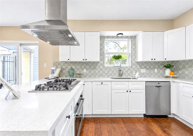 Photo 3 of Single family home for sale at 2258 Woodland Springs St, Houston, TX 77077 | MLS# 69634970 | Listing updated on 2026-10-08