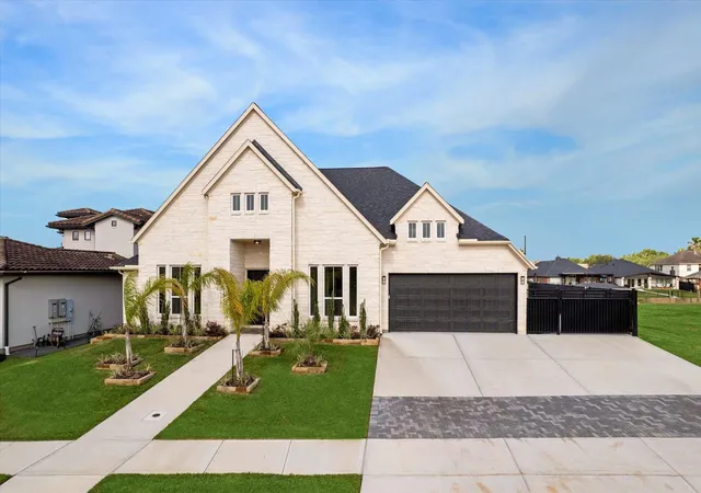 Photo 1 of Mansion for sale at 620 Appia Dr, Kemah, TX 77565 | MLS# 91579411 | Listing updated on 2026-09-03