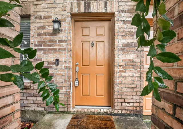 Photo 4 of Single family home for sale at 16807 Mission Ridge Ln, Houston, TX 77073 | MLS# 45102350 | Listing updated on 2026-09-22