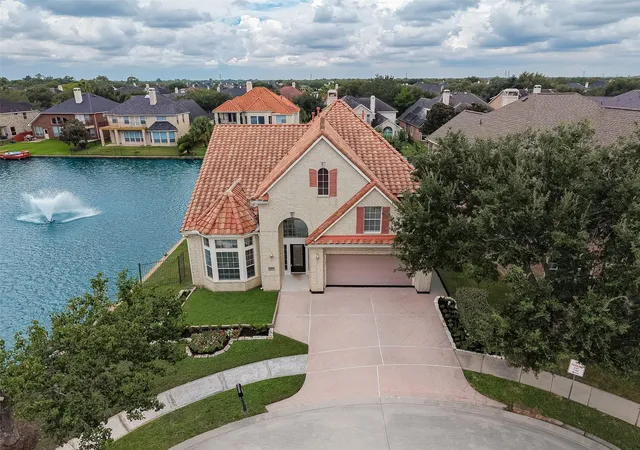 Photo 1 of Single family home for sale at 14242 Ashmore Reef Ct, Sugar Land, TX 77498 | MLS# 62872225 | Listing updated on 2026-09-28