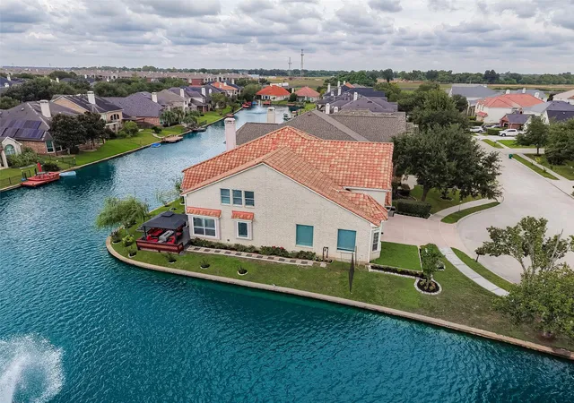 Photo 2 of Single family home for sale at 14242 Ashmore Reef Ct, Sugar Land, TX 77498 | MLS# 62872225 | Listing updated on 2026-09-28