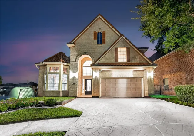 Photo 3 of Single family home for sale at 14242 Ashmore Reef Ct, Sugar Land, TX 77498 | MLS# 62872225 | Listing updated on 2026-09-28