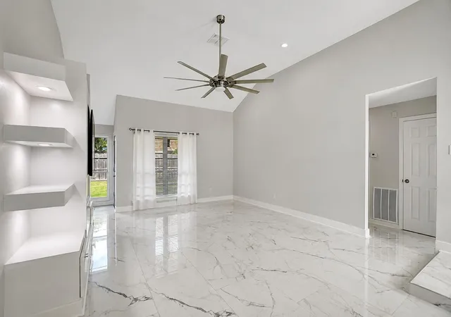 Photo 4 of Single family home for sale at 16806 Carbridge Dr, Houston, TX 77084 | MLS# 82010536 | Listing updated on 2026-09-19