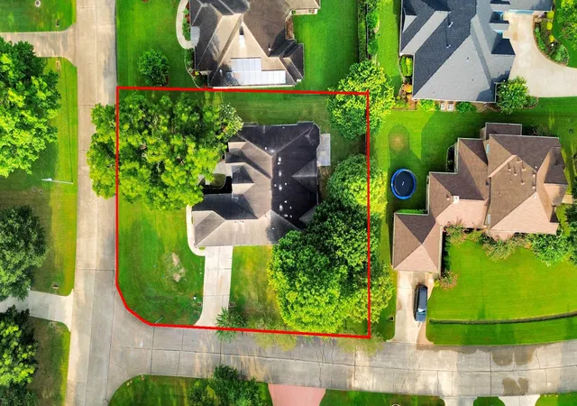 Photo 3 of Single family home for sale at 33206 Whitley Ct, Fulshear, TX 77441 | MLS# 61777264 | Listing updated on 2026-10-04