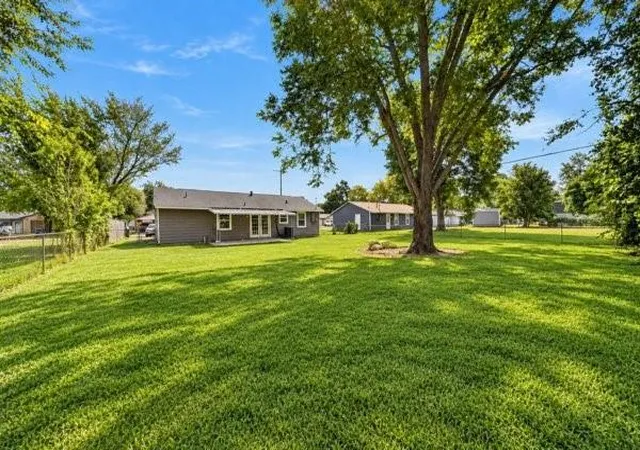 Photo 16 of Single family home for sale at 201 Inwood Ln, Highlands, TX 77562 | MLS# 41604873 | Listing updated on 2026-09-24