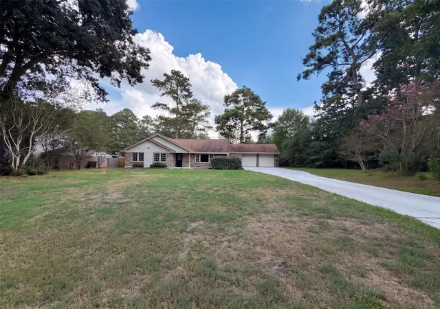 Photo 1 of Single family home for sale at 1119 Coe Rd, Pinehurst, TX 77362 | MLS# 72338087 | Listing updated on 2026-10-08