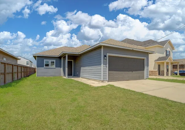 Photo 1 of Single family home for sale at 66 County Rd 5102c, Cleveland, TX 77327 | MLS# 85105500 | Listing updated on 2026-09-02