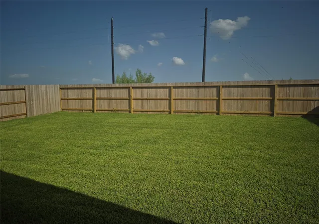 Photo 4 of Single family home for sale at 434 Dorion Lagoon Dr, Crosby, TX 77532 | MLS# 85360695 | Listing updated on 2026-09-24