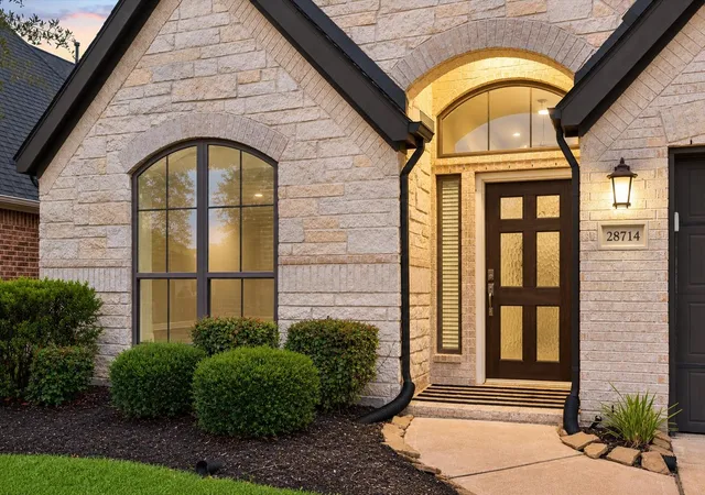 Photo 2 of Single family home for sale at 28714 Wildthorne Ct, Katy, TX 77494 | MLS# 40699756 | Listing updated on 2026-10-07