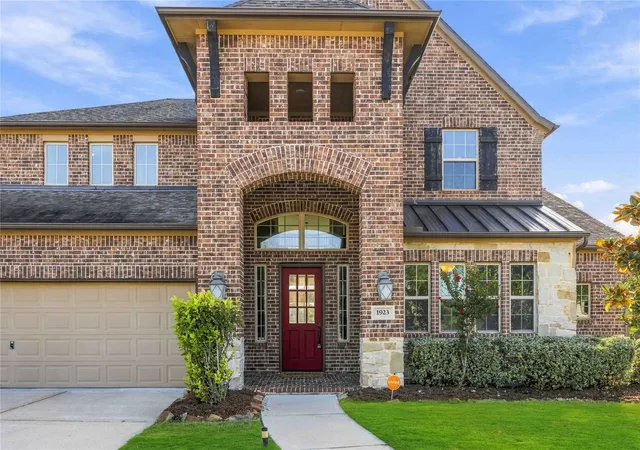 Photo 2 of Single family home for sale at 1923 Opal Fld Ln, Richmond, TX 77469 | MLS# 65171432 | Listing updated on 2026-09-21