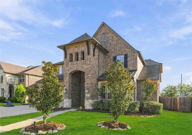 Photo 3 of Single family home for sale at 1923 Opal Fld Ln, Richmond, TX 77469 | MLS# 65171432 | Listing updated on 2026-09-21