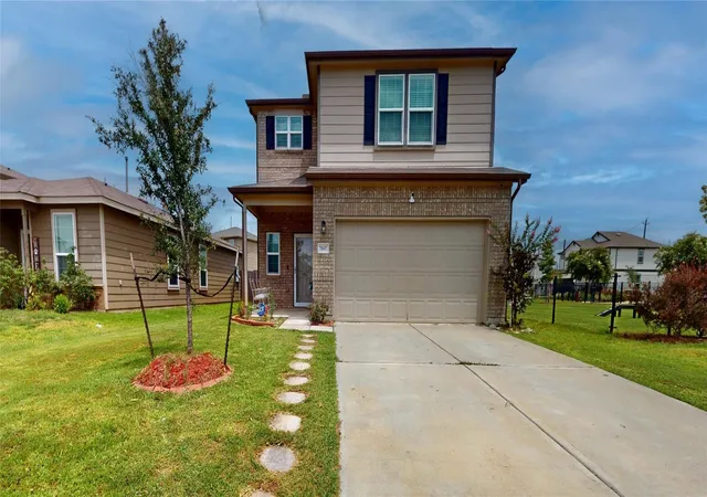 Photo 2 of Single family home for sale at 7047 Hobby Wind Ridge Dr, Houston, TX 77075 | MLS# 11993581 | Listing updated on 2026-09-18