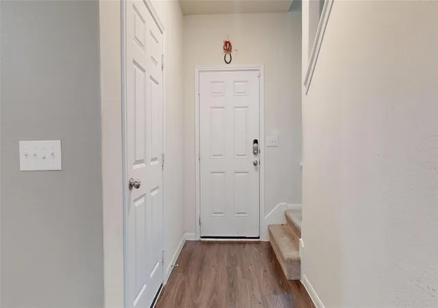 Photo 3 of Single family home for sale at 7047 Hobby Wind Ridge Dr, Houston, TX 77075 | MLS# 11993581 | Listing updated on 2026-09-18