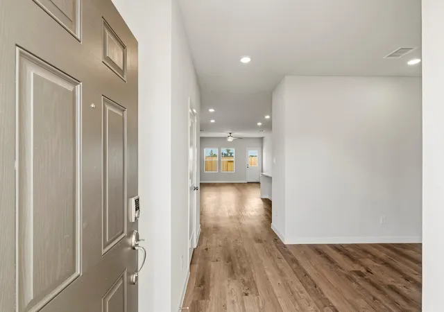 Photo 3 of Single family home for sale at 19861 Bridgemill Park Ln, Porter, TX 77365 | MLS# 26614375 | Listing updated on 2026-09-19
