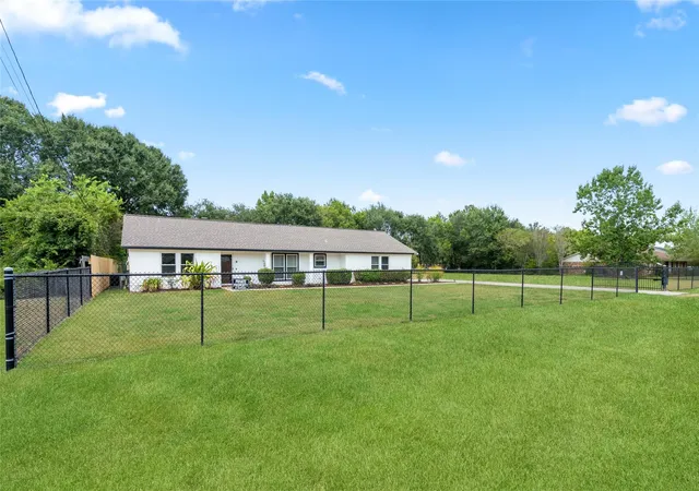 Photo 4 of Single family home for sale at 708 Orange Grv St, League City, TX 77573 | MLS# 93877660 | Listing updated on 2026-09-20