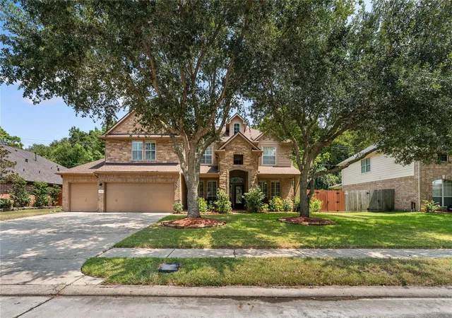 Photo 2 of Single family home for sale at 3007 Macoma Ave, Pearland, TX 77581 | MLS# 66601609 | Listing updated on 2026-09-16