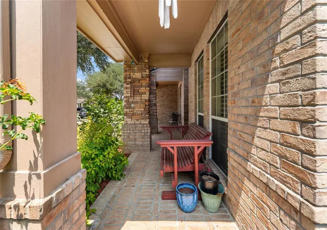 Photo 4 of Single family home for sale at 3007 Macoma Ave, Pearland, TX 77581 | MLS# 66601609 | Listing updated on 2026-09-16