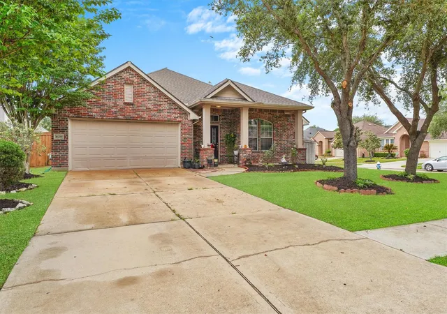 Photo 4 of Single family home for sale at 16219 Wilmington Park Ln, Houston, TX 77084 | MLS# 74009231 | Listing updated on 2026-09-11