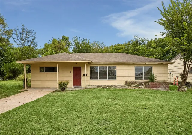 Photo 1 of Single family home for sale at 8607 Rockford Dr, Houston, TX 77033 | MLS# 84638303 | Listing updated on 2026-09-09