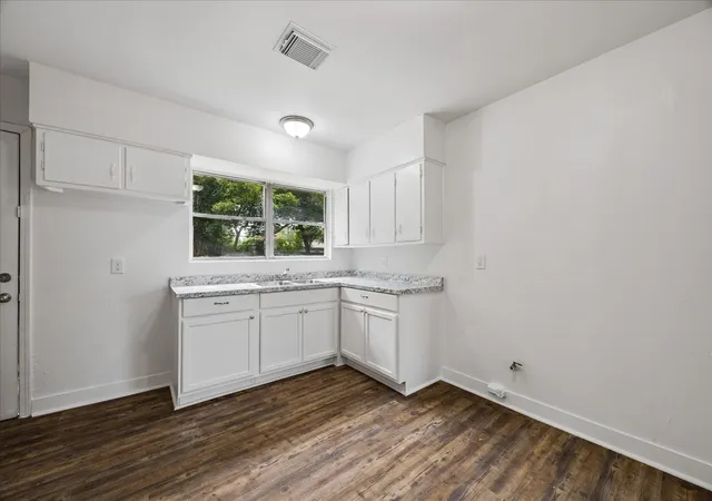 Photo 3 of Single family home for sale at 8607 Rockford Dr, Houston, TX 77033 | MLS# 84638303 | Listing updated on 2026-09-09