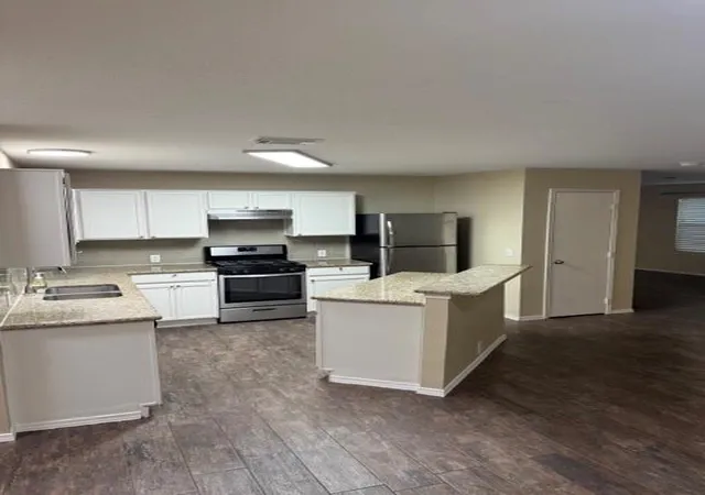 Photo 3 of Single family home for sale at 14927 Sugar Crystal Ct, Sugar Land, TX 77498 | MLS# 10858675 | Listing updated on 2026-09-12