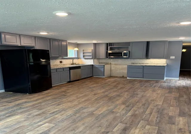 Photo 3 of Single family home for sale at 207 Robbie Rd, Livingston, TX 77351 | MLS# 33240753 | Listing updated on 2026-09-24