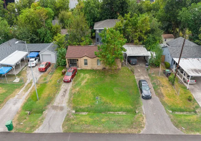 Photo 19 of Single family home for sale at 3924 Majestic St, Houston, TX 77026 | MLS# 69091888 | Listing updated on 2026-09-11