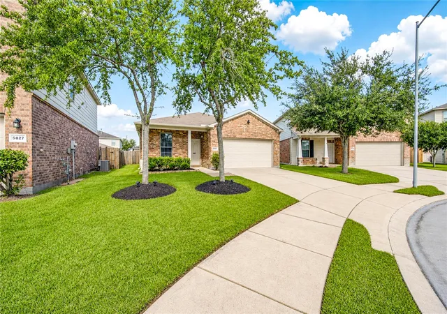 Photo 4 of Single family home for sale at 5831 Banyan Oak Ct, Richmond, TX 77407 | MLS# 51108465 | Listing updated on 2026-09-11