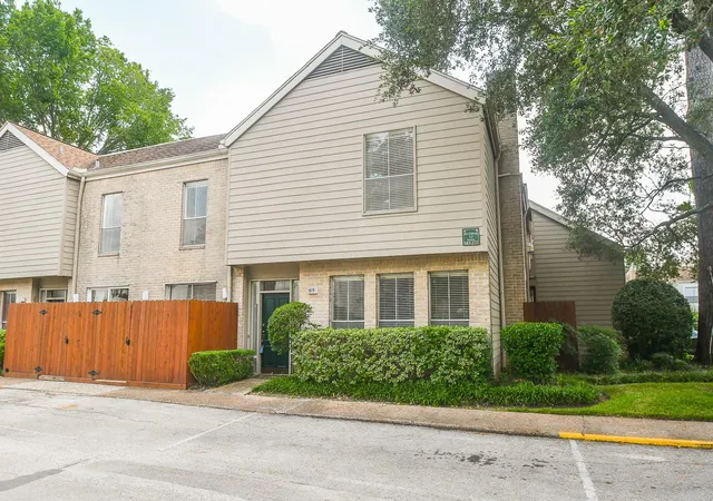 Photo 1 of Condo for sale at 2100 Tanglewilde St #169, Houston, TX 77063 | MLS# 73085546 | Listing updated on 2026-09-14