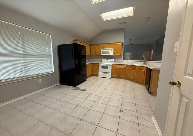 Photo 2 of Single family home for sale at 5724 Montclair Hl Ln, Rosharon, TX 77583 | MLS# 66241247 | Listing updated on 2026-10-07